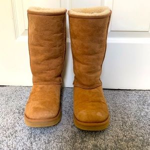 UGG BOOTS